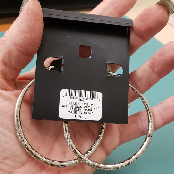 Thalia Sodi, NWT, silver tone textured large pierced hoop earrings - Picture 6 of 9